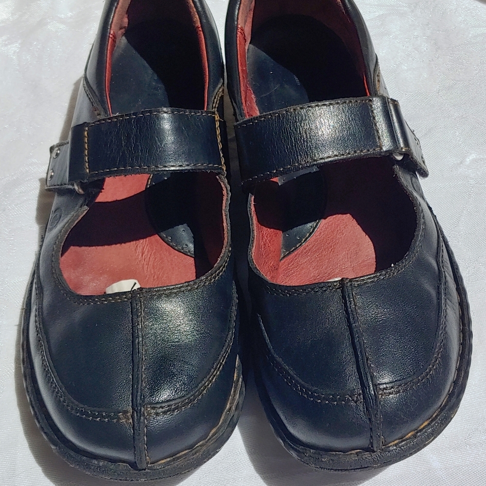 BORN Mary Jane shoes womens size 9US 40.5 Euro